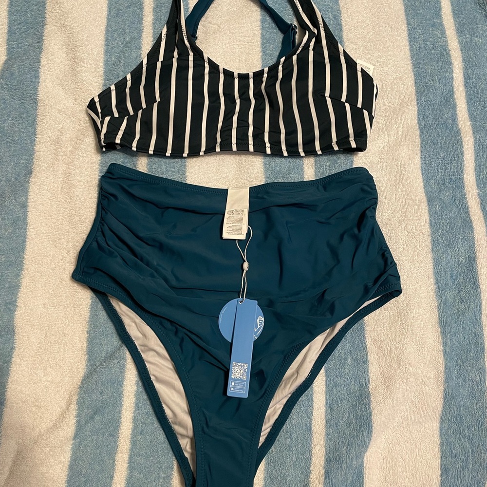 Brand new Never worn bikini - too small for me - Picture 2 of 5